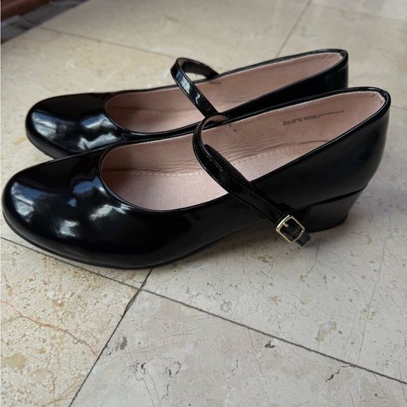 Black Faux Leather Mary Jane Heels - Picture 3 of 3